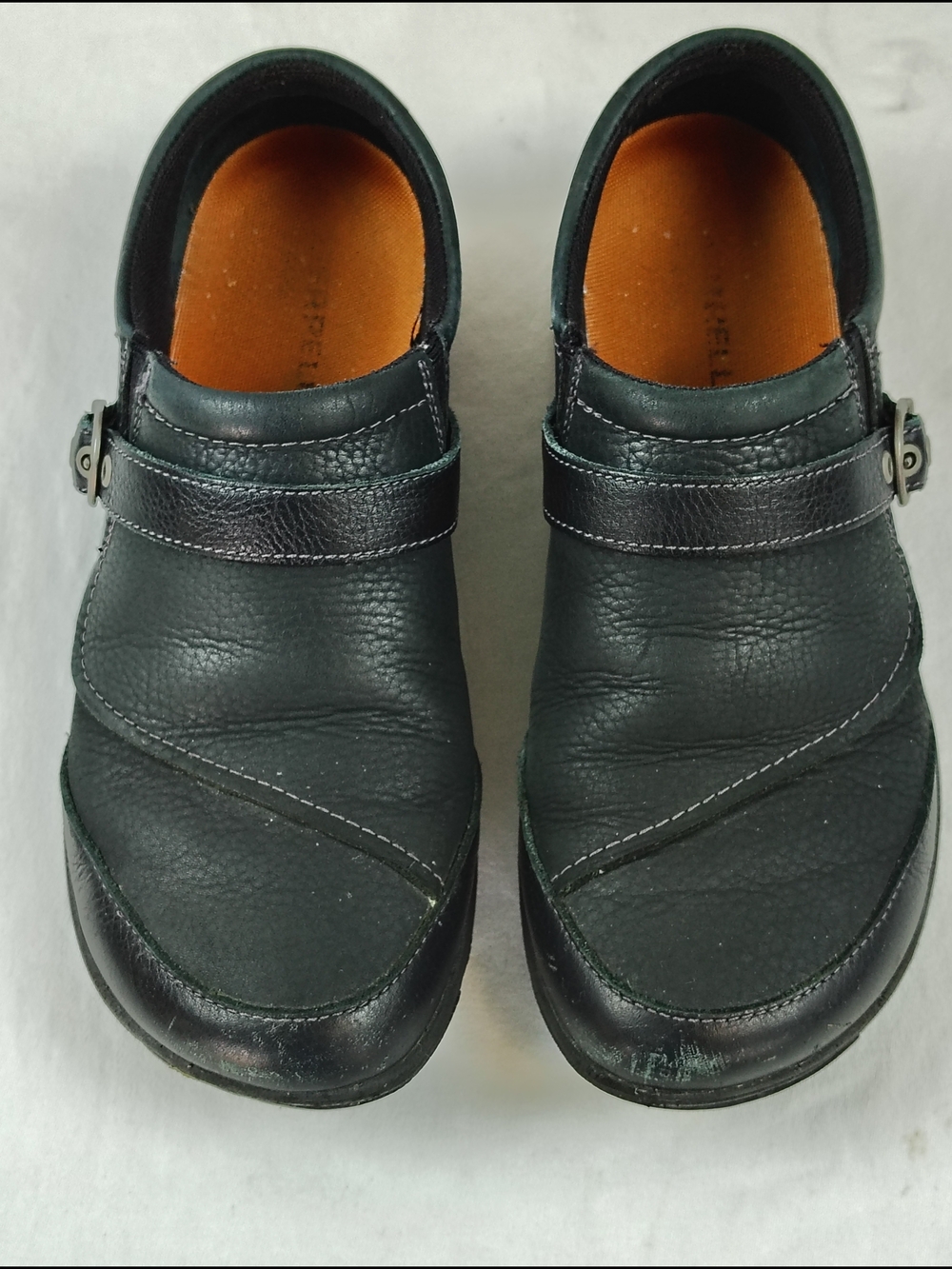 Women's Merrell Black Leather Slip-On Loafers with Orange Insole Size 8.5